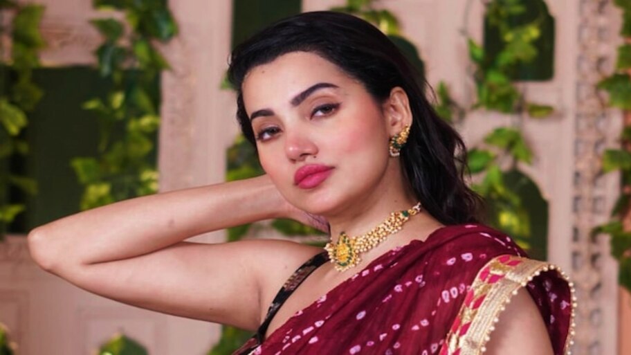 ಸೋಲೊಪ್ಪದ ಛಲಗಾರ್ತಿ, ಗಡಿದಾಟಿ ಬೆಳೆದ ಗಟ್ಟಿಗಿತ್ತಿ : ಭಾರತೀಯ ಸಿನಿ ಇಂಡಸ್ಟ್ರಿಯಲ್ಲಿ "ಅನನ್ಯ" ಮುದ್ರೆ ಒತ್ತಿದ ಯುವ ತಾರೆ
