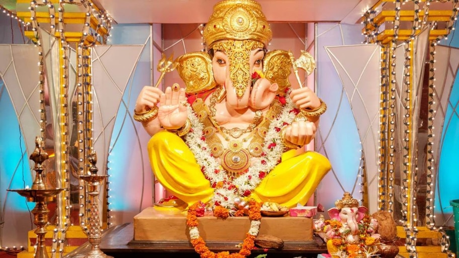 ಗಣೇಶನಿಗೆ ‘ಗರಿಕೆ’ ಹುಲ್ಲು ಏಕೆ ಇಷ್ಟ? 21 ಎಳೆಗಳ ಹಿಂದಿರುವ ಅನಲಾಸುರನ ಕಥೆ ಗೊತ್ತೇ 