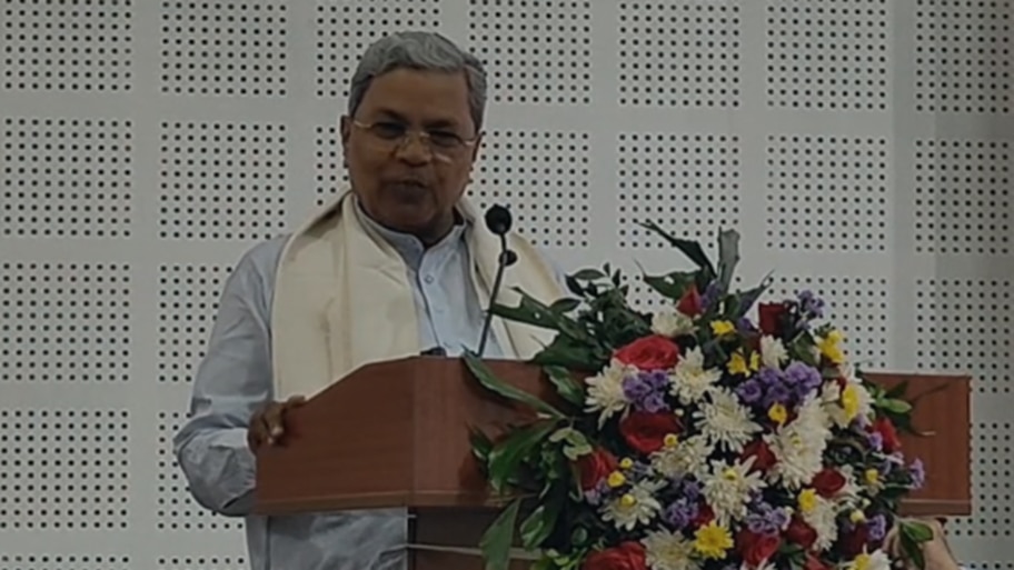 'ನಾನು ಮತ್ತೆ ಚುನಾವಣೆಗೆ ನಿಲ್ಲೋದು ಬೇಡ ಅಂತಾ ತೀರ್ಮಾನ ಮಾಡಿದ್ದೇನೆ': ರಾಜಕೀಯ ವ್ಯವಸ್ಥೆಯ ಬಗ್ಗೆ ಮಾಜಿ ಸಿಎಂ ಸಿದ್ದರಾಮಯ್ಯ ಬೇಸರ!