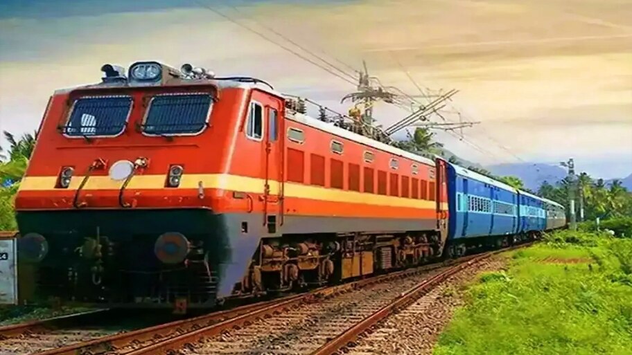 ನ.1 ರಿಂದ ಉಚಿತ ರೈಲು ಪ್ರಯಾಣ : ಈ ಜನರಿಗೆ 1st AC ಹಿಡಿದು ಎಲ್ಲಾ ರೀತಿಯ ಕೋಚ್‌ನಲ್ಲಿ ಉಚಿತ ಸೀಟ್‌ಗಳು ಲಭ್ಯ