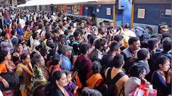 ದಸರಾ, ದೀಪಾವಳಿ ಹಿನ್ನಲೆಯಲ್ಲಿ ಪರಿಷ್ಕೃತ ಸಮಯದೊಂದಿಗೆ ವಿಶೇಷ ರೈಲು ಸೇವೆಗಳ ವಿಸ್ತರಣೆ: ರೈಲ್ವೆ ಇಲಾಖೆಯ ಮಹತ್ವದ ನಿರ್ಧಾರ