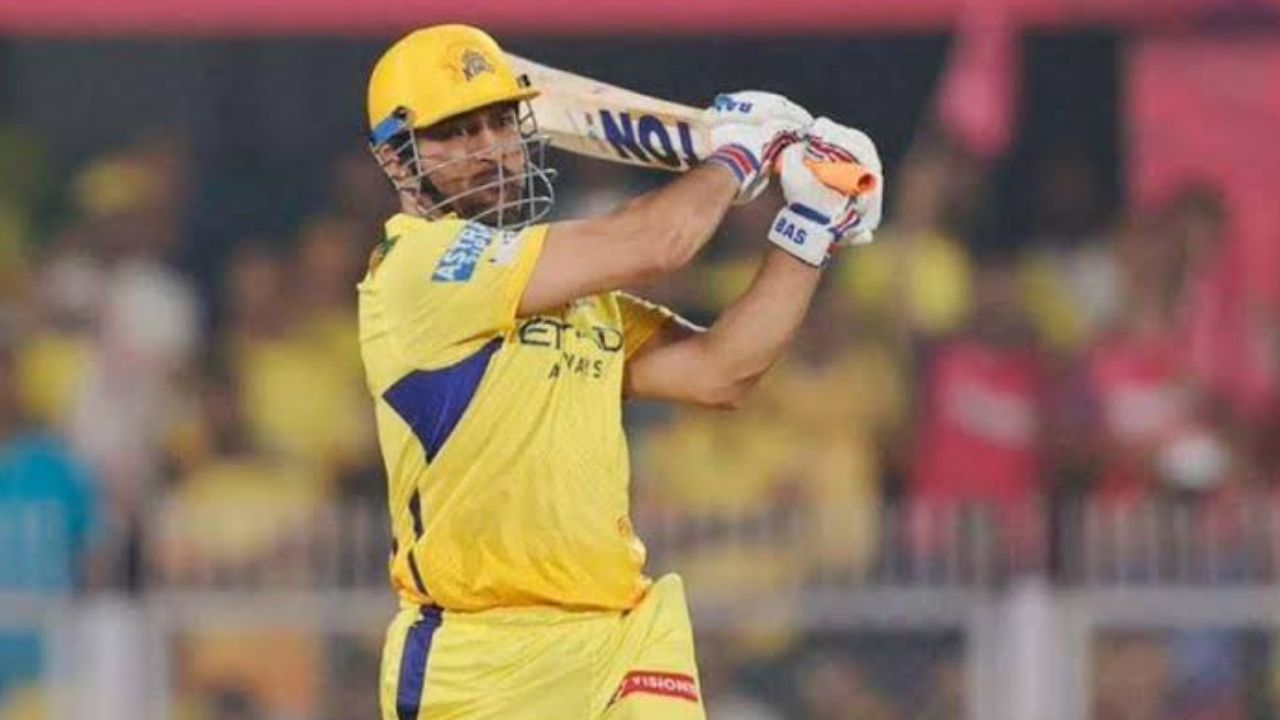 MS Dhoni 1 lakh shares 