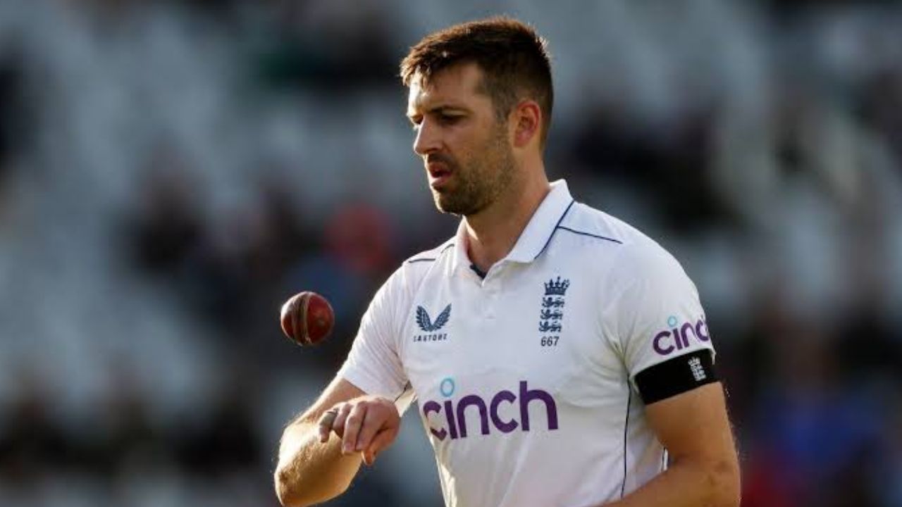 Mark Wood retires 