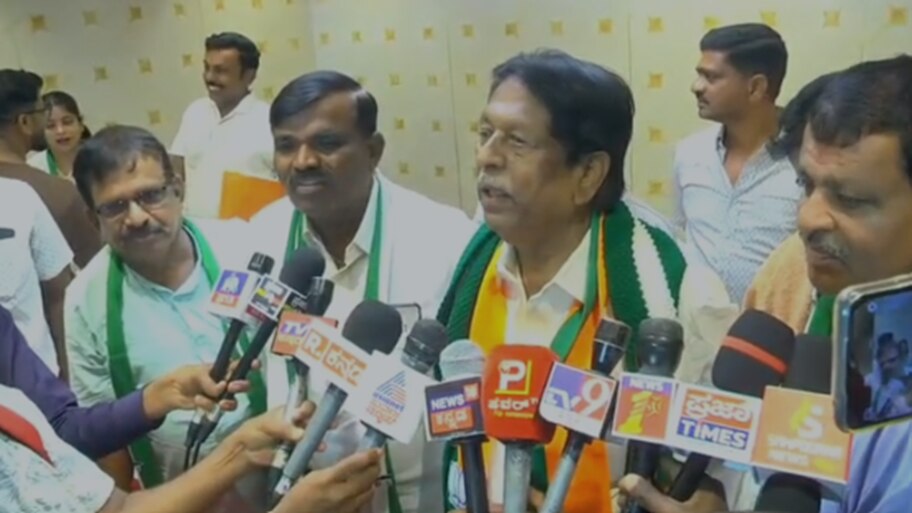  ಡಿಕೆಶಿ ‘ಎರಡು ಮದುವೆ’ ಹೇಳಿಕೆಗೆ ಎಂ.ಟಿ. ಕೃಷ್ಣಪ್ಪ ಗರಂ: ₹2500 ಪರಿಹಾರ ನೀಡಿದ್ದಕ್ಕೆ ಸರ್ಕಾರದ ವಿರುದ್ಧ ತೀವ್ರ ಆಕ್ರೋಶ!