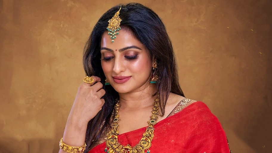 ಗ್ರಾಮಕ್ಕೆ 150 ಎಕರೆ ಭೂಮಿ ದಾನ : ಹಳ್ಳಿಗೆ ದೇವರಾದ ಖ್ಯಾತ ಆ್ಯಂಕರ್ ತಂದೆ