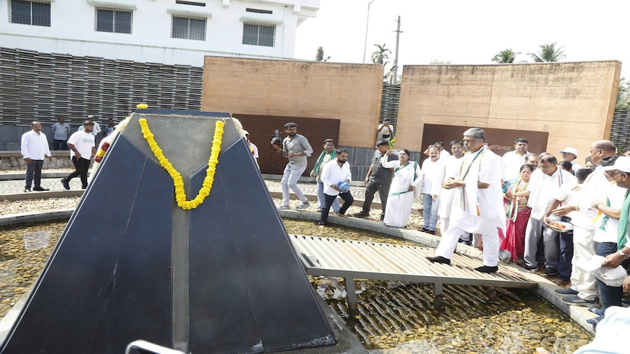 ಸಂವಿಧಾನ ಉಳಿವಿಗಾಗಿ ಈಸೂರಿನಿಂದ ಜನತಾ ಜೋಡೋ’ ಯಾತ್ರೆಗೆ ಬಿ.ಕೆ. ಹರಿಪ್ರಸಾದ್ ಚಾಲನೆ 