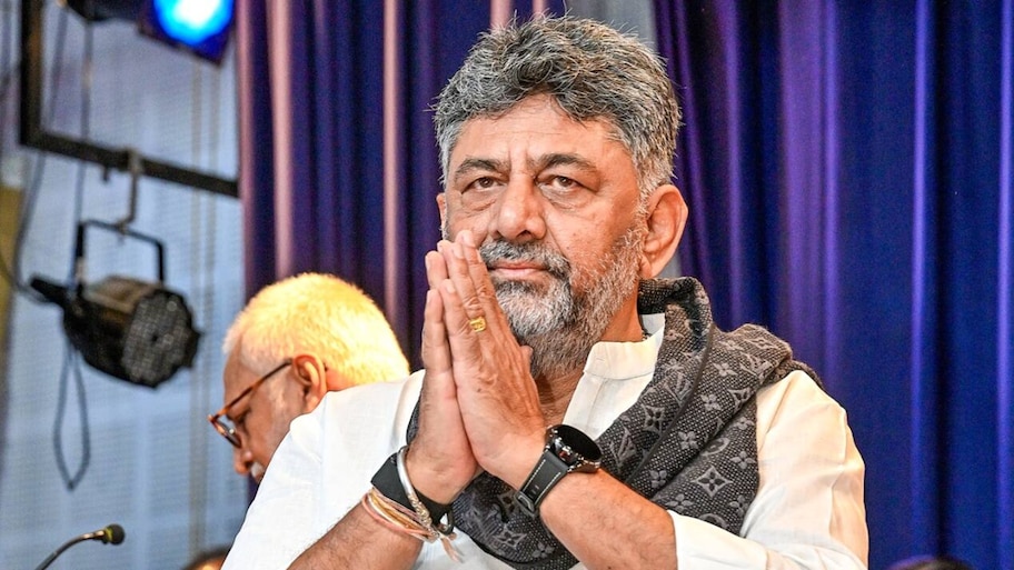 ಸಿಎಂ ಡಿ.ಕೆ.ಶಿವಕುಮಾರ್ ವಿರುದ್ಧ ಸಿಡಿದೆದ್ದ ವೀರಶೈವ ಲಿಂಗಾಯತರು! ಕಾರಣವೇನು ಗೊತ್ತಾ?