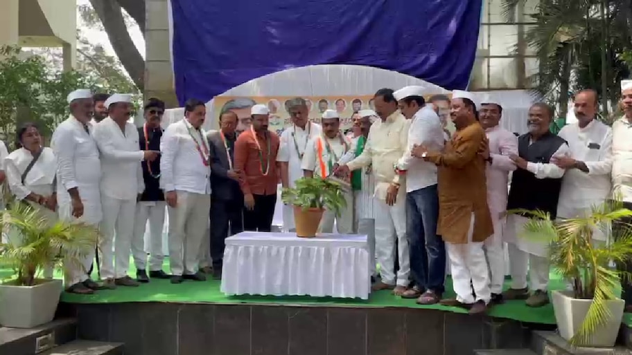 ಪದವೀಧರರ ಸಮಸ್ಯೆಗಳಿಗೆ ಆದ್ಯತೆ; ಉದ್ಯೋಗ ಭರ್ತಿಗೆ ಕಾಂಗ್ರೆಸ್ ಬದ್ಧ: ಮೋಹನ ಲಿಂಬಿಕಾಯಿ