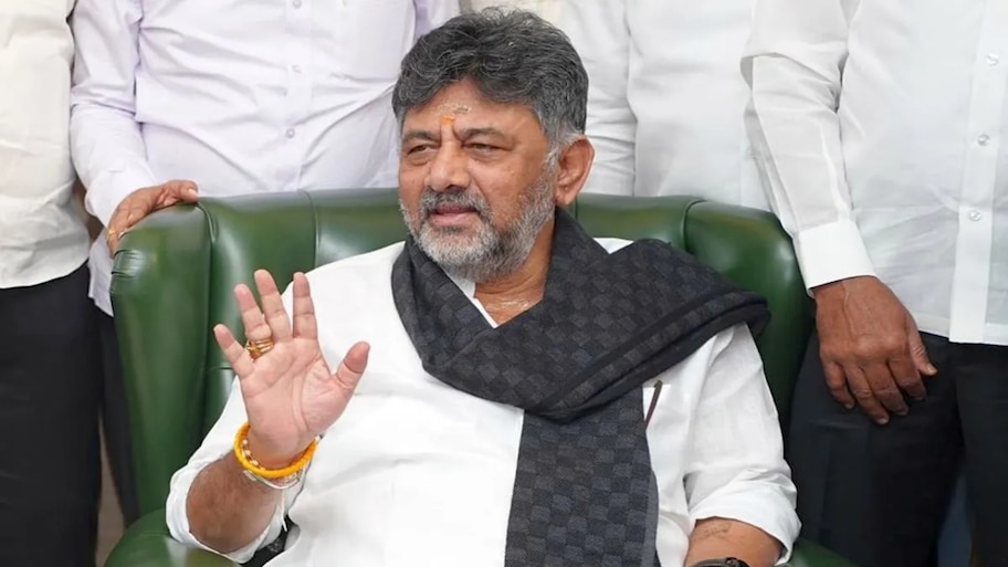 ಗೃಹಲಕ್ಷ್ಮಿ ಹೊಸ ನಿಯಮ; ಪ್ರತಿ ತಿಂಗಳು 2000 ರೂ. ಬೇಕಿದ್ರೆ ಈ ದಾಖಲೆಗಳನ್ನು ಹೊಸದಾಗಿ ನೀಡಲೇಬೇಕು