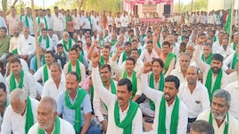 ರೈತರ ಹೋರಾಟಕ್ಕೆ ಒಂದು ತಿಂಗಳ ವಿರಾಮ: ಸಚಿವ ಪ್ರಹ್ಲಾದ್ ಜೋಶಿ ಜೊತೆ ಸಭೆ ಯಶಸ್ವಿ?