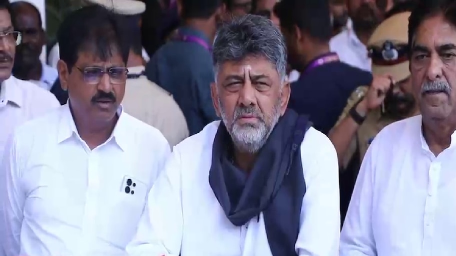 ಕಬ್ಬು ಬೆಳೆಗಾರರಿಗೆ ನ್ಯಾಯ ಕೊಡಿಸುವುದು ನಮ್ಮ ಆದ್ಯತೆ! ₹250 ಬಾಕಿ ಪಾವತಿ ವಿಚಾರ ಪ್ರಸ್ತಾಪಿಸಿದ ಡಿಕೆಶಿ