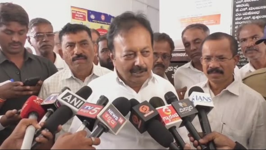 ‘ದೇವೇಗೌಡರ ಕುಟುಂಬ ಮುಗಿಸಲು ₹600 ಕೋಟಿ ಡೀಲ್ ಕೊಡಲು ನಮಗೆ ತಿಕ್ಕಲು ಹಿಡಿದಿದೆಯಾ?’: ಕುಮಾರಸ್ವಾಮಿ ವಿರುದ್ಧ ಚಲುವರಾಯಸ್ವಾಮಿ ವಾಗ್ದಾಳಿ