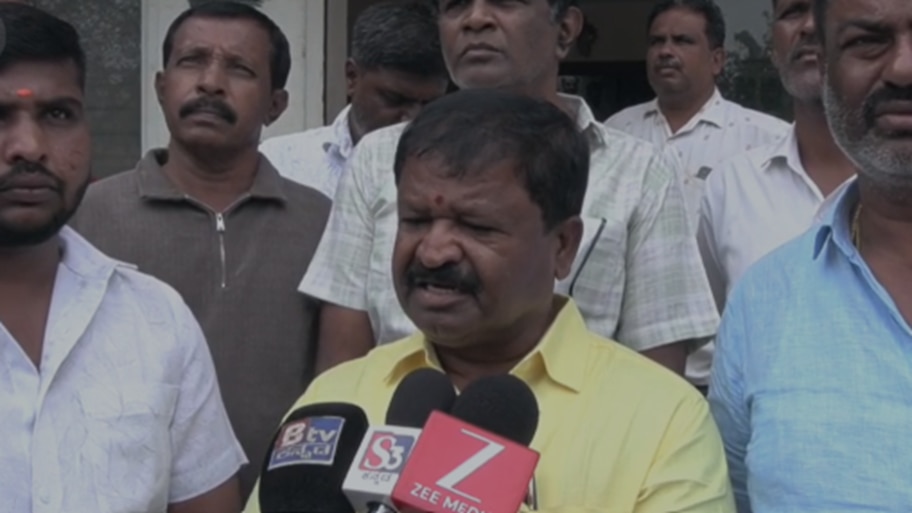 ಮುನಿಯಪ್ಪ ಮನೆಗೆ ಹೋದರೆ ಒಂದು ಲೋಟ ನೀರು ಕೊಡಲ್ಲ: ಮಾಜಿ ಶಾಸಕ ನಿಸರ್ಗ ನಾರಾಯಣಸ್ವಾಮಿ ತೀವ್ರ ವಾಗ್ದಾಳಿ!