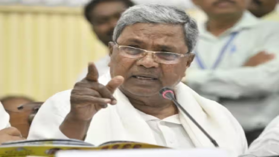 ಸ್ಟಿಂಗ್ ಆಪರೇಷನ್ ತನಿಖೆ ವಿಳಂಬಕ್ಕೆ ಸಿದ್ದರಾಮಯ್ಯ ಗರಂ! ಸಿಸಿಬಿ ಅಧಿಕಾರಿಗಳಿಗೆ ಫುಲ್ ಕ್ಲಾಸ್!