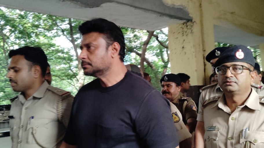 ದರ್ಶನ್ ಕೇಸ್‌ಗೆ ಬಿಗ್ ಟ್ವಿಸ್ಟ್; ಕೋರ್ಟ್‌ನಲ್ಲಿ ಉಲ್ಟಾ ಹೊಡೆದ ಪ್ರತ್ಯಕ್ಷ ಸಾಕ್ಷಿ.. ಹೇಳಿದ್ದೇನು?