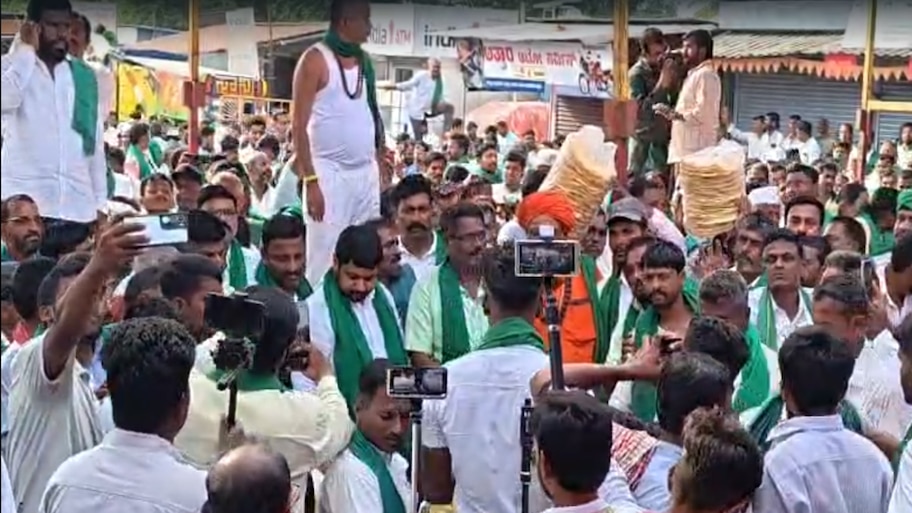 ಸರ್ಕಾರದ ವಿರುದ್ಧ ಕಬ್ಬು ಬೆಳೆಗಾರರ ಸಿಂಹಗರ್ಜನೆ