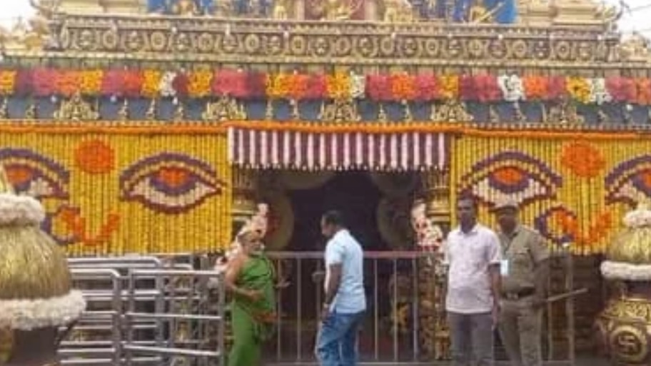 ಹಾಸನಾಂಬ ಜಾತ್ರಾ ಮಹೋತ್ಸವಕ್ಕೆ ಕ್ಷಣಗಣನೆ.. ಭಕ್ತರಿಗಾಗಿ ಭರ್ಜರಿ ಸಿದ್ಧತೆ!