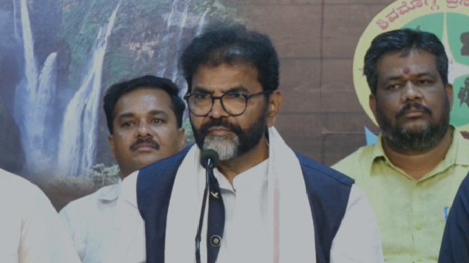 ರಾಜ್ಯದಲ್ಲಿ ಕಾಂಗ್ರೆಸ್ ಸರ್ಕಾರ ಸಂಪೂರ್ಣ ದಿವಾಳಿಯಾಗಿದೆ: ವಿಪಕ್ಷ ನಾಯಕ ಛಲವಾದಿ ನಾರಾಯಣಸ್ವಾಮಿ ಆರೋಪ