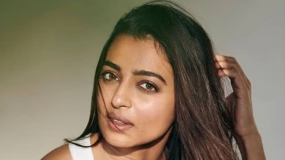 'ಬೆಳ್ಳಗಿರುವವರಿಗೆ ಮಾತ್ರ ಅವಕಾಶಗಳು ಸಿಗುತ್ತವೆ': ಸೌತ್‌ ಸಿನಿ ಇಂಡಸ್ಟ್ರಿ ಬಗ್ಗೆ ನಟಿ ರಾಧಿಕಾ ಆಪ್ಟೆ