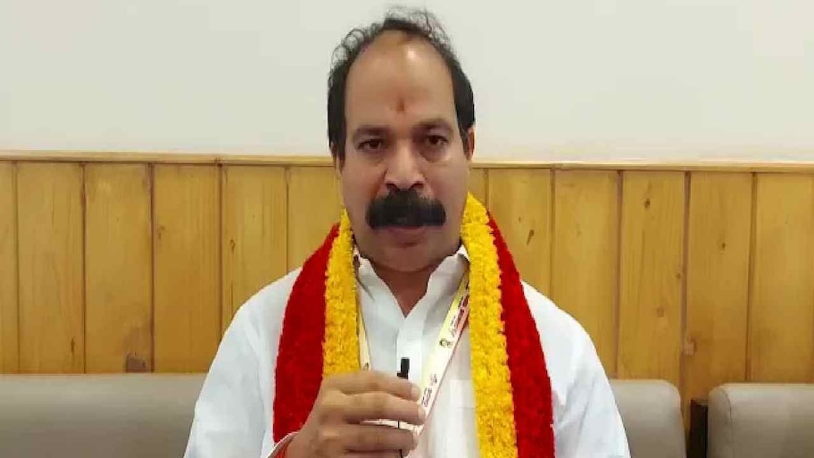 ಶಾಲಾ - ಕಾಲೇಜುಗಳಲ್ಲಿ ಕನ್ನಡ ರಾಜ್ಯೋತ್ಸವ ಆಚರಣೆ ಕಡ್ಡಾಯಗೊಳಿಸಿ : ಕರವೇ ಆಗ್ರಹ